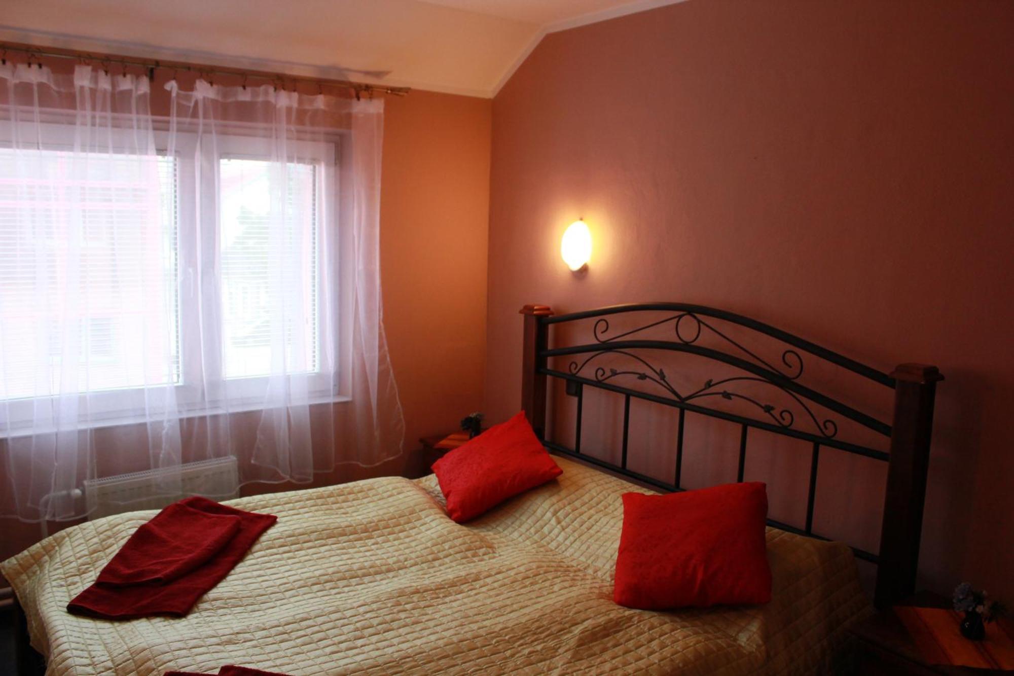 Garni Hotel Anne-Mary Piest'any Dış mekan fotoğraf