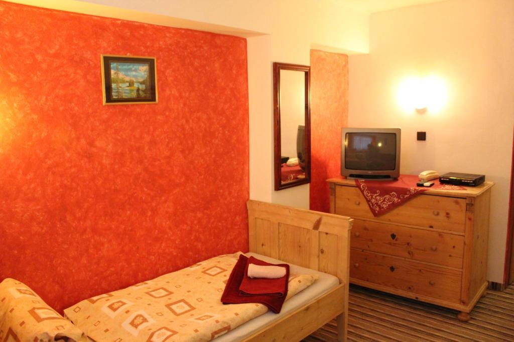 Garni Hotel Anne-Mary Piest'any Dış mekan fotoğraf