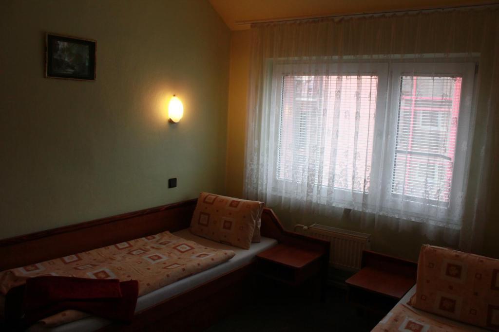Garni Hotel Anne-Mary Piest'any Dış mekan fotoğraf