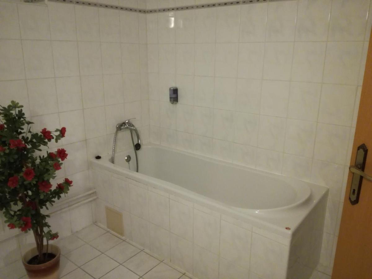 Garni Hotel Anne-Mary Piest'any Dış mekan fotoğraf